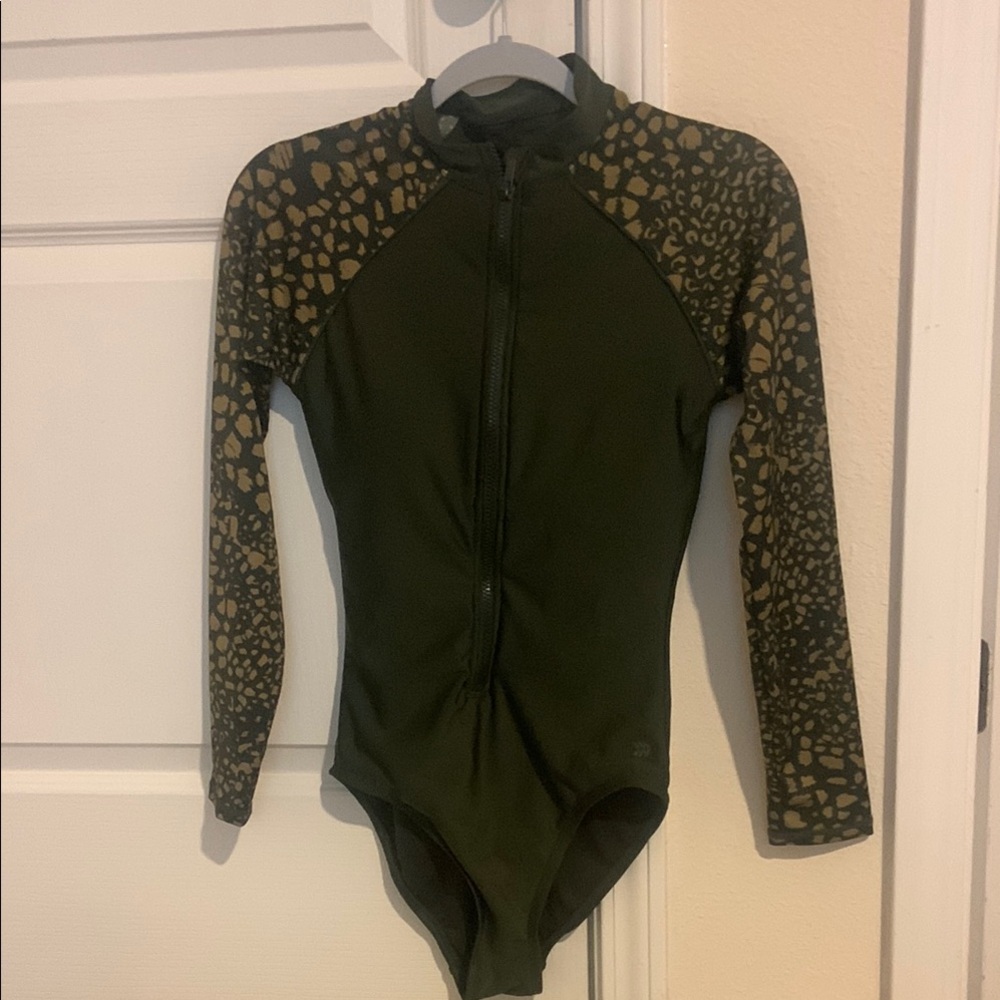 All in Motion Rash Guard  Green Long Sleeve Swim with Patterned Sleeves Small